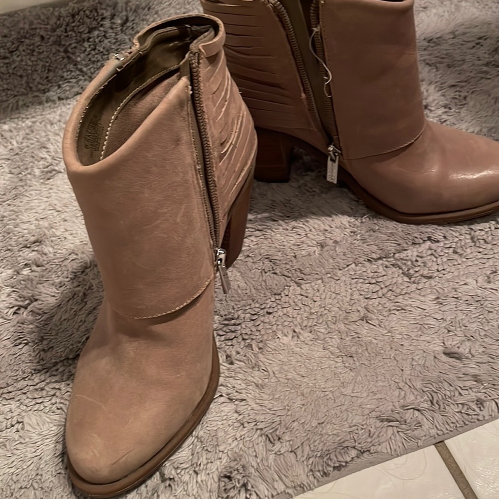 Jessica Simpson booties- gray/tan (more on light gray)